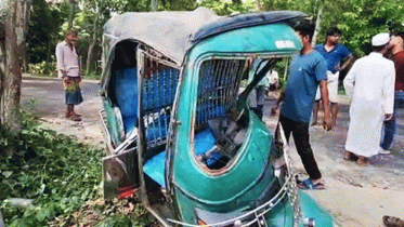 ধামরাইয়ে অটোরিকশা সঙ্গে পিকআপের সংঘর্ষ, নিহত ৩ ধামরাইয়ে অটোরিকশা সঙ্গে পিকআপের সংঘর্ষ, নিহত ৩
