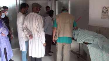 লেখক মুশতাকের মরদেহ স্বজনদের কাছে হস্তান্তর