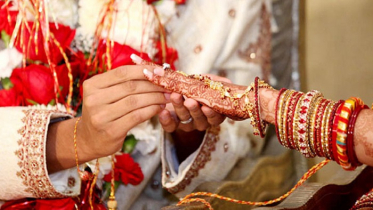 সন্তান জন্মদান ঠেকাতে ইরানে বিয়ে নিষেধাজ্ঞা