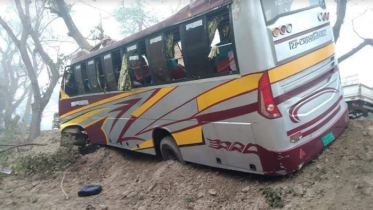 কুমিল্লায় সড়ক দুর্ঘটনায় নিহত ১, আহত ১৫