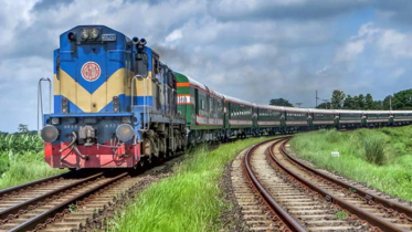 অনলাইনে ট্রেনের টিকিট বিক্রি শুরু