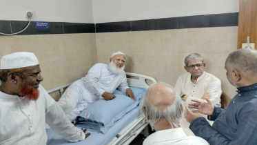 জামায়াত আমিরকে দেখতে হাসপাতালে মির্জা ফখরুল