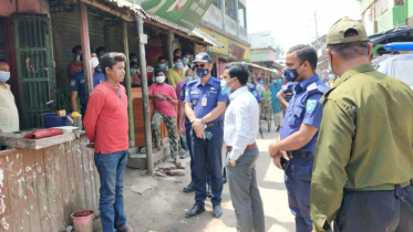 হিলিতে স্বাস্থ্যবিধি না মানায় জরিমানা