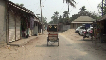 হিলিতে তীব্র তাপদাহে বিপাকে নিম্ন আয়ের মানুষ