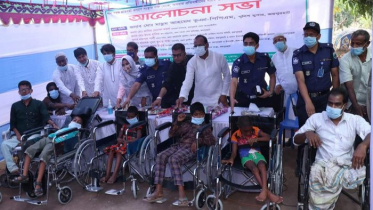 জয়পুরহাটে হুইল চেয়ার ও সেমাই চিনি বিতরণ