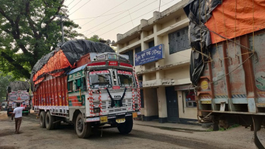 হিলি স্থলবন্দরে বাড়তি ১০৬ কোটি টাকা রাজস্ব আহরণ