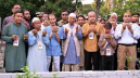 দাদা-দাদির কবর জিয়ারত করলেন ড. ইউনূস
