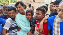 ছেলের গলা কাটা লাশ দেখে বাবার আর্তনাদ, ‘ভ্যান নিবি নে, ছোয়াল মারল