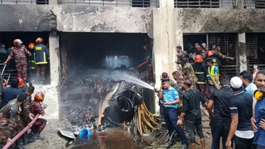 উত্তরায় প্রশিক্ষণ বিমান বিধ্বস্ত: নিহত বেড়ে ২০, আহত ১৭১