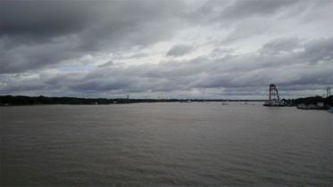 আকাশ মেঘলা, বৃষ্টির আভাস