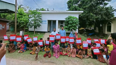 সীতাকুণ্ডে ছাত্রলীগের উদ্যোগে পথ শিশুদের মাঝে ঈদ উপহার বিতরণ
