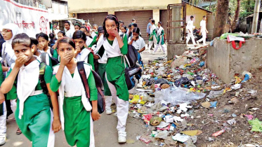 ‘দুর্গন্ধ যদি নাকে চলেই আসে তাহলে আর কি লাভ!’ (ভিডিও)