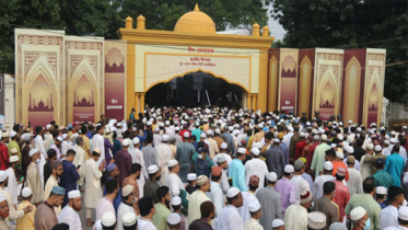 জাতীয় ঈদগাহে ঈদুল আজহার প্রধান জামাত অনুষ্ঠিত