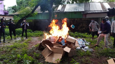 শ্রীমঙ্গলে নকল পিপিই, হ্যান্ড স্যানিটাইজার ও মাস্ক জব্দ