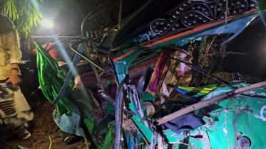 চট্টগ্রামের পটিয়ায় বাস সিএনজি মুখোমুখি সংঘর্ষে চার যাত্রী নিহত