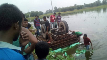 সড়কের ওপর ধানমাড়াই, ট্রলির ধাক্কায় প্রাণ গেল কৃষকের