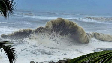 ৮ নম্বর মহাবিপদ সংকেত জারি