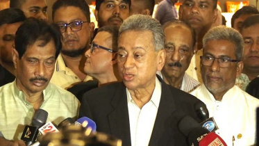 দেশের মানুষ ভোটদানের অপেক্ষায় রয়েছে : আমীর খসরু