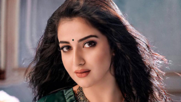 অভিনেত্রীর ঝুলন্ত লাশ উদ্ধার, স্বামী আটক