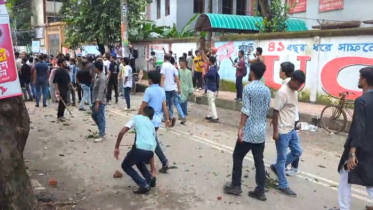আলিয়া মাদ্রাসায় ছাত্রদল-শিবির সংঘর্ষ, পরিস্থিতি থমথমে আলিয়া মাদ্রাসায় ছাত্রদল-শিবির সংঘর্ষ, পরিস্থিতি থমথমে