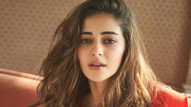বছরের শেষ দিনে দেখা যাবে অন্যরকম অনন্যাকে