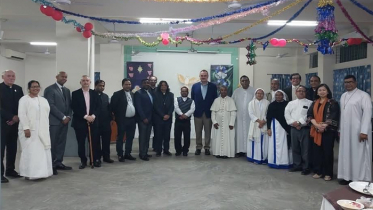 ঢাকার আর্চবিশপস হাউজে রাষ্ট্রদূতদের নিয়ে বড়দিনের পুনর্মিলনী
