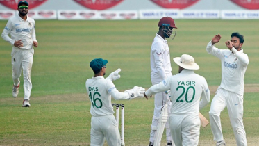 দ্রুতই ৩ উইকেট তুলে নিল বাংলাদেশ