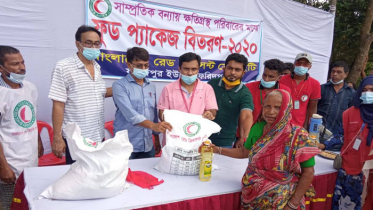 বন্যায় ক্ষতিগ্রস্ত ১ লাখ পরিবারকে রেড ক্রিসেন্টের খাদ্য সহায়তা