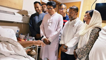 লালবাগ বিএনপি নেতার অসুস্থ স্ত্রীর পাশে প্রধানমন্ত্রী