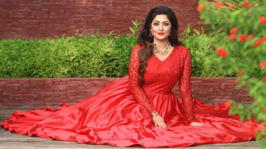 বলিউডে পা রাখলেন আজমেরি হক বাঁধন