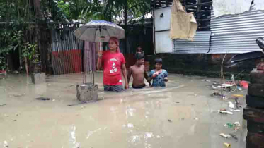 লাগাতার বৃষ্টিতে বাগেরহাটে বিপর্যস্ত জনজীবন