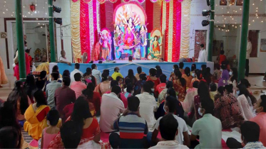 বাগেরহাটে মহাষ্টমীতে করোনা থেকে মুক্তির প্রার্থনা
