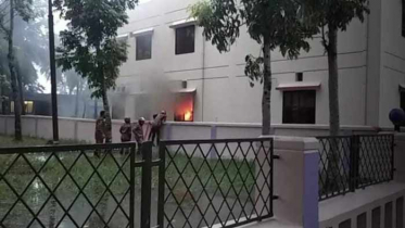 বরগুনায় করোনা টিকা সংরক্ষণের ফ্রিজে আগুন