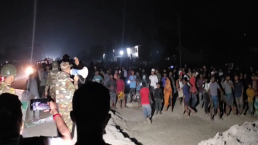 রাতে টর্চ জ্বালিয়ে ব্রাহ্মণবাড়িয়ায় দুই গোষ্ঠীর মধ্যে সংঘর্ষ, আহত ৩০