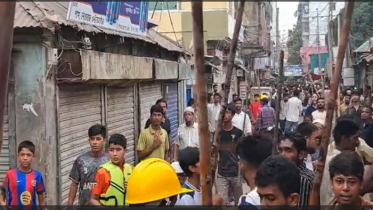 টিকটক ভিডিও নিয়ে বিরোধে দুই গোষ্ঠীর মধ্যে সংঘর্ষ, আহত ২০ টিকটক ভিডিও নিয়ে বিরোধে দুই গোষ্ঠীর মধ্যে সংঘর্ষ, আহত ২০
