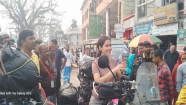 শ্রদ্ধা জানাতে স্পেন থেকে বাইকে এলেন দুই ভাষাপ্রেমী