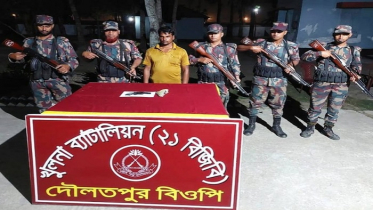 বেনাপোলে গোলাঘর থেকে পিস্তল উদ্ধার, আটক ১