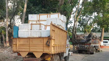 শুল্ক ফাঁকির অভিযোগে বেনাপোলে মাছসহ ভরতীয় ট্রাক আটক