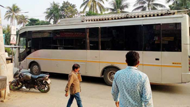 ‘বঙ্গবন্ধু’ সিনেমার জন্য ভারত থেকে এলো ২টি বেসিস ভ্যানিটি ভ্যান