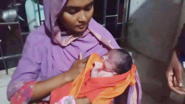 শার্শায় সড়কের পাশ থেকে জীবিত নবজাতক উদ্ধার