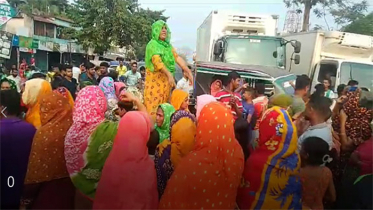 বেনাপোলে ইজিবাইক চালক হত্যার প্রতিবাদে সড়ক অবরোধ, আটক ৪