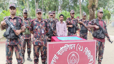 শার্শা সীমান্ত থেকে ১৭ পিস স্বর্ণের বারসহ পাচারকারী আটক 