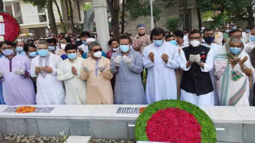 শেখ রাসেলের কবরে আ.লীগসহ বিভিন্ন সংগঠনের শ্রদ্ধা