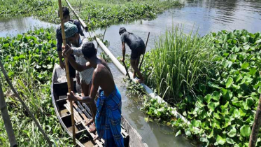 ভ্রাম্যমান আদালতের অভিযানে পাইপসহ ড্রেজার ধ্বংস