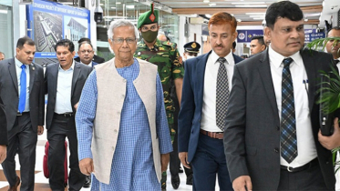 নিউইয়র্ক ছেড়ে ঢাকার পথে প্রধান উপদেষ্টা