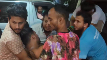 ফের চবি শিক্ষার্থীদের সঙ্গে স্থানীয়দের সংঘর্ষ, প্রক্টরসহ আহত ১২