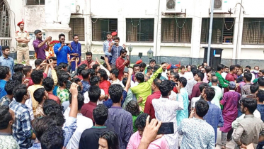 স্বাধীনতা দিবসে ফুল দেয়া নিয়ে কুবি ছাত্রলীগের হট্টগোল 