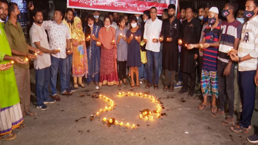 গ্রেনেড হামলায় নিহতদের স্মরণে মোমবাতি প্রজ্জ্বলন