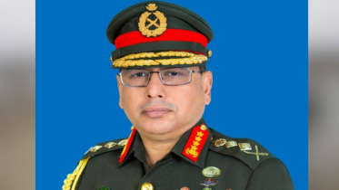 পবিত্র হজ পালন শেষে দেশে ফিরলেন সেনাপ্রধান পবিত্র হজ পালন শেষে দেশে ফিরলেন সেনাপ্রধান