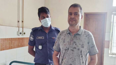 প্রাক্তন স্ত্রীকে ছুরিকাঘাতের অভিযোগে স্বামী আটক